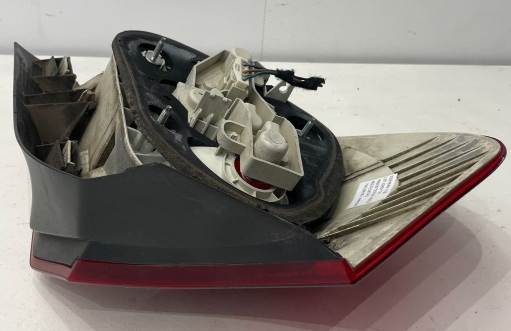 9761_21