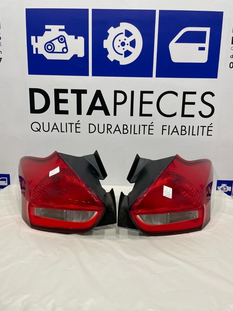 ✅FORD FOCUS 2015 2 FEUX PHARES ARRIERE DROITE +GAUCHE 1893908 1893910 79182883