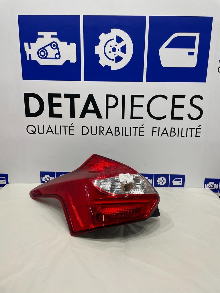 ✅ FEU/ PHARE ARRIERE GAUCHE  FORD FOCUS 2011 R: 1825321 L: 80004503