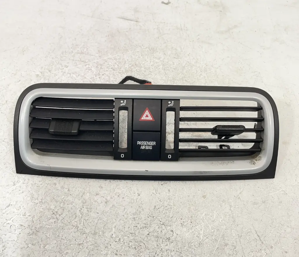 ✅Grille d'aération centrale SKODA FABIA 2009  5J0820951S 71297445 