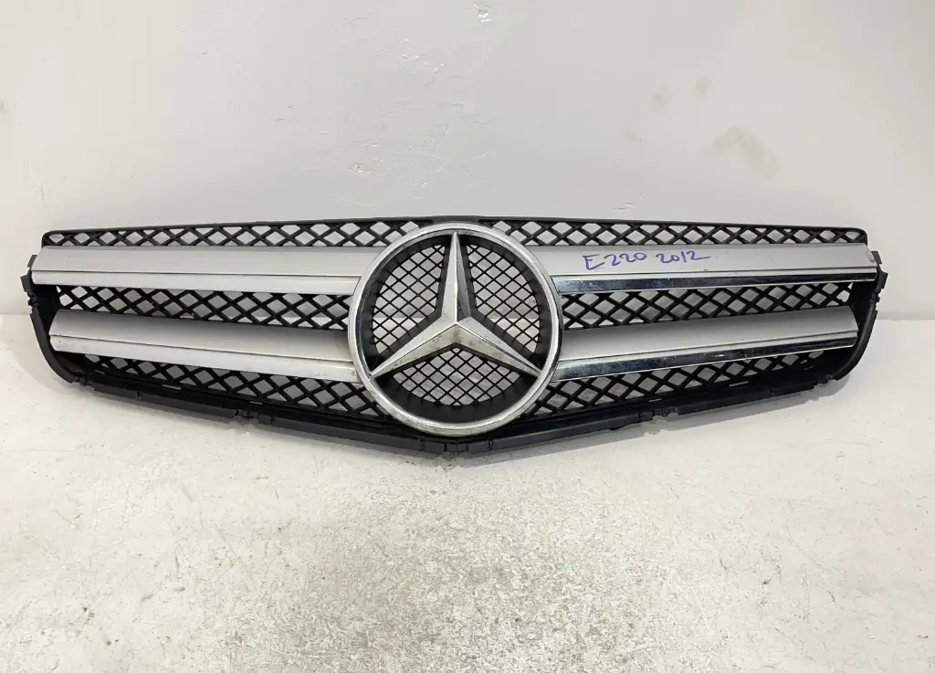 ✅Grille/Calandre Mercedes E220 Coupé 2012 A2078880283 A2078880260 549638