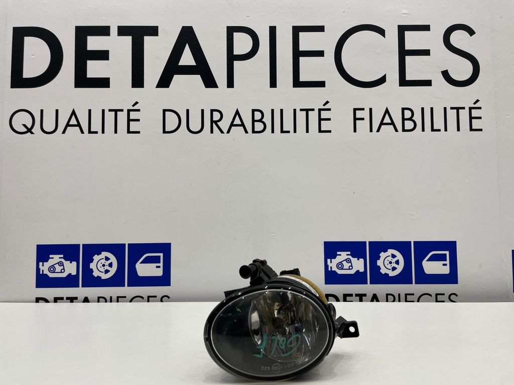 ✅Phare antibrouillard avant droit VOLKSWAGEN GOLF R: 5K0941700 L: 78048383