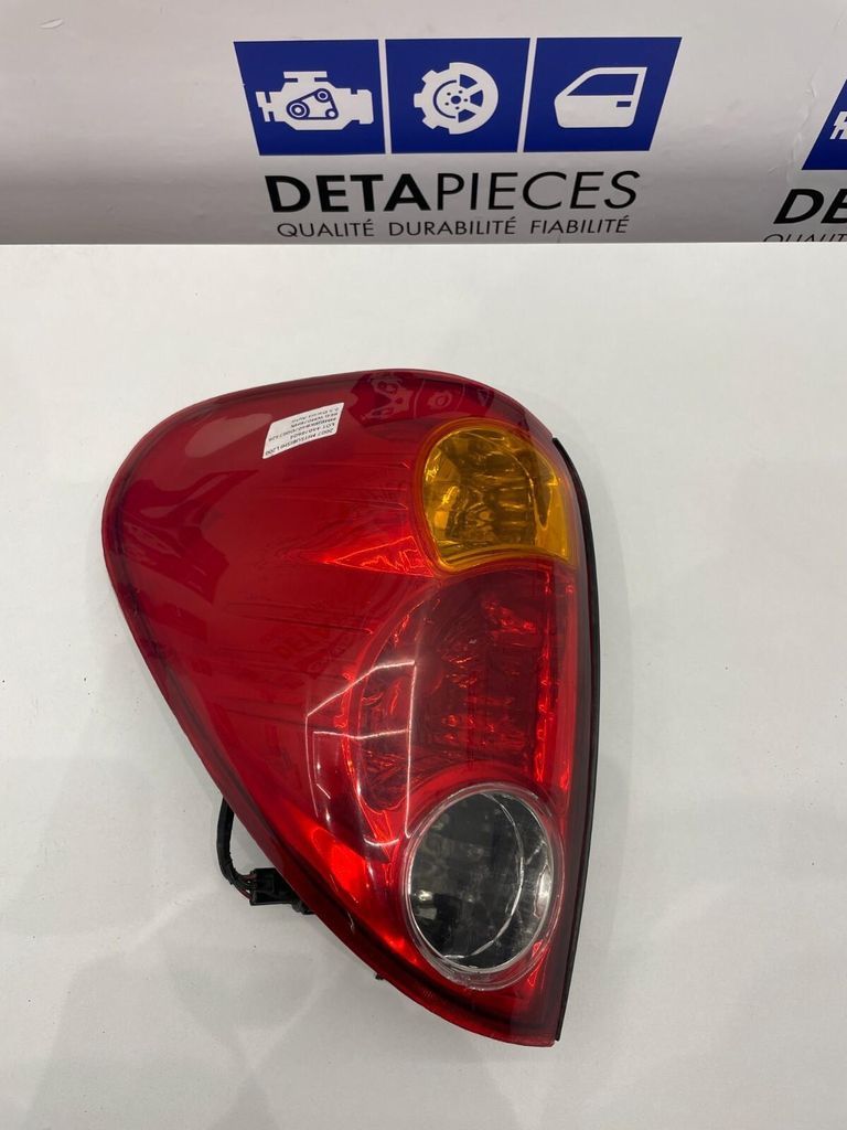 ✅FEU PHARE ARRIERE GAUCHE MITSUBISHI L200 2007  R: 8330A155 L: 44078604