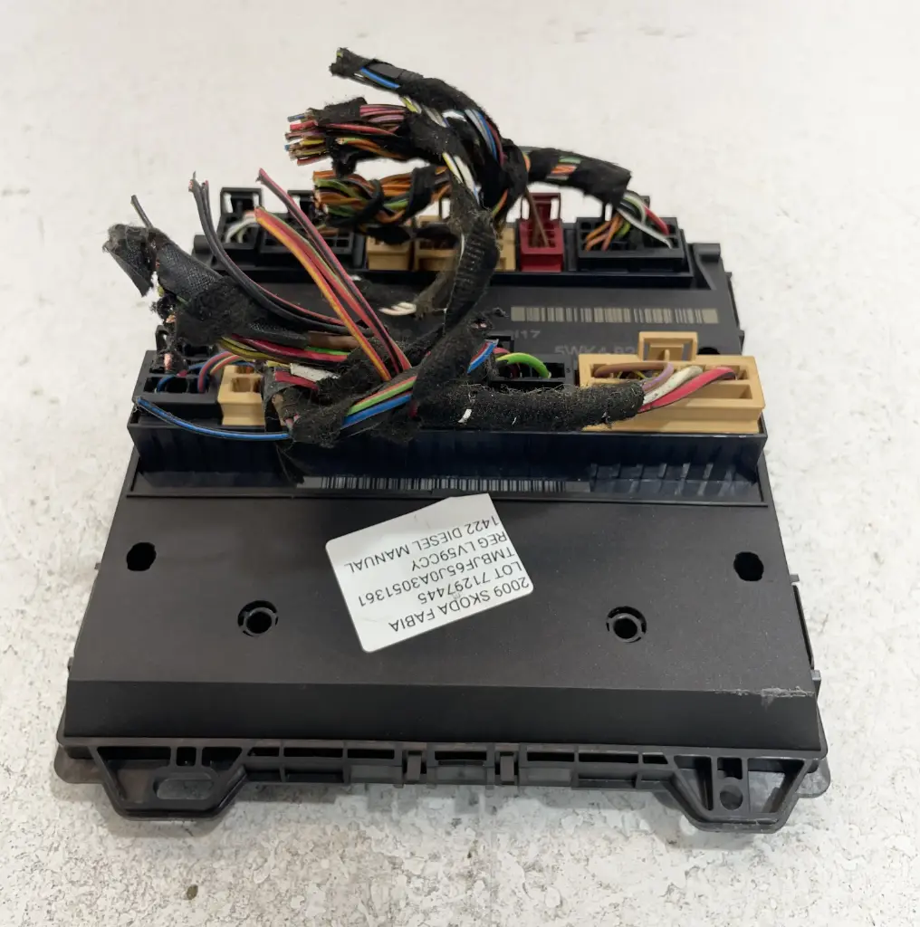 ✅BOÎTES À FUSIBLES SKODA FABIA 2009 6Q1937049F 5WK48217 71297445