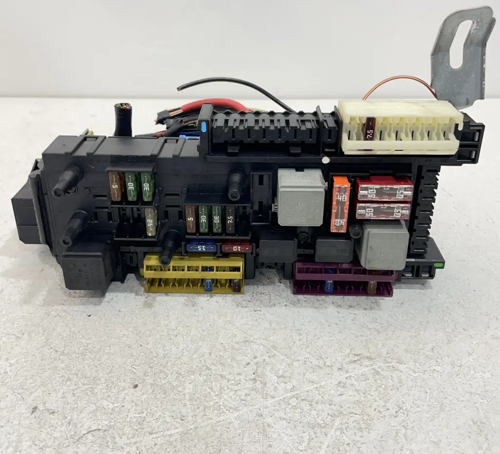 ✅Boîte à fusibles Mercedes E220 C207 Coupé 2012 A2129060105 549638 