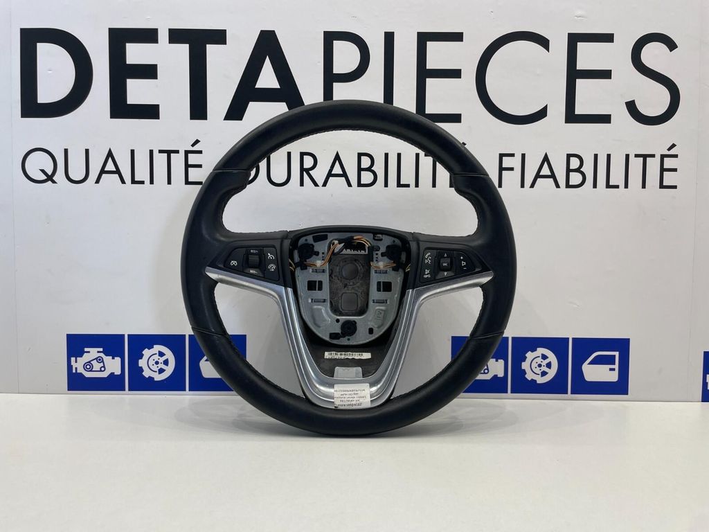 ✅VOLANT OPEL ASTRA 2014 2.0 D 306434210 3064346