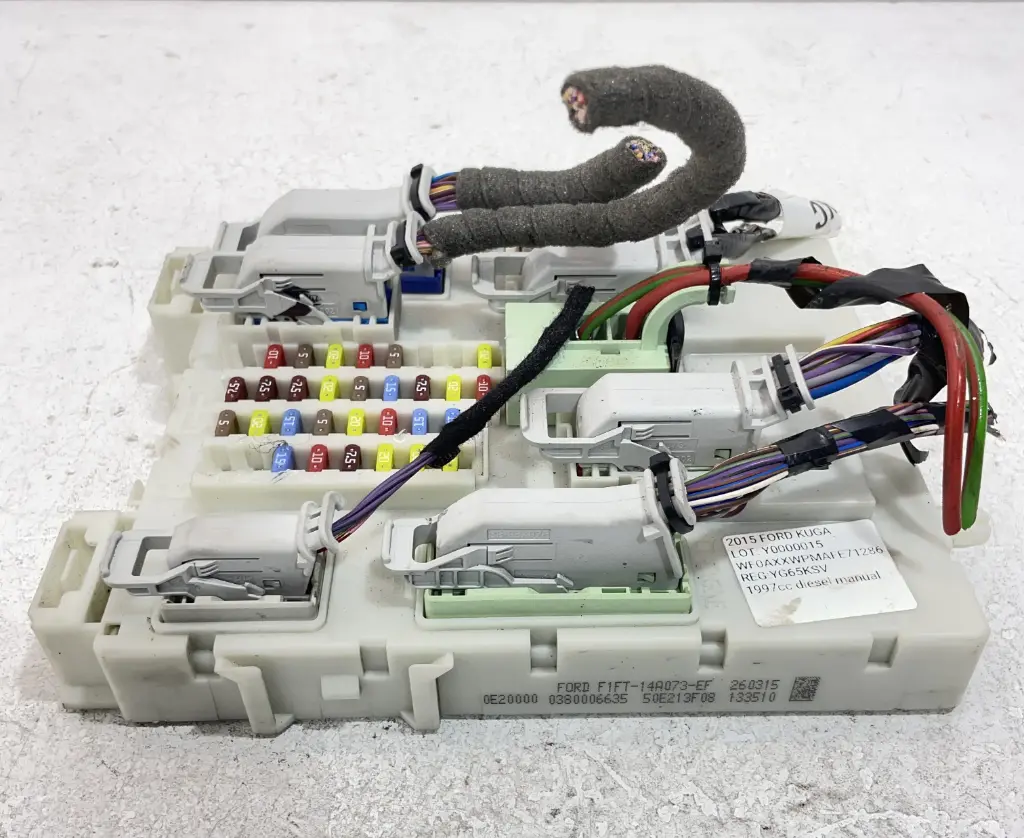  ✅BOÎTES À FUSIBLES FORD KUGA 2016 F1FT-14A073-EF 97RI010012 Y0000015 