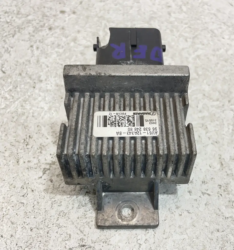 ✅Boîtier de prechauffage LAND ROVER FREELANDER 2 L359 2014 AV6112A343BA 71820645