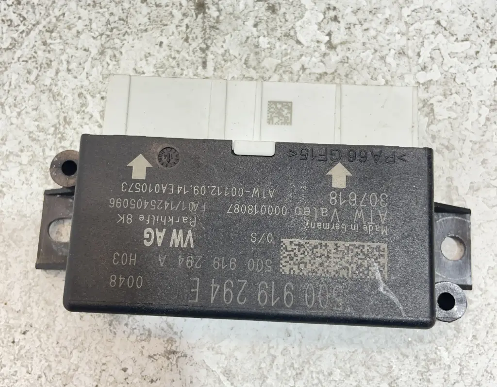 ✅Boitier d'aide au stationnement VW GOLF 2014 500919294E 307618 72011755 