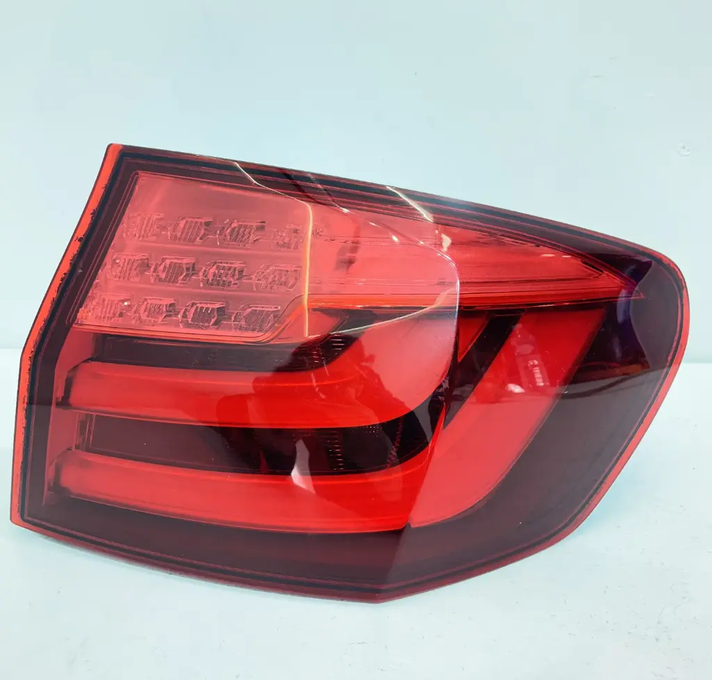 ✅Feu / phare arrière droite BMW 520D 2011 F11 63217203234 7203234 554302