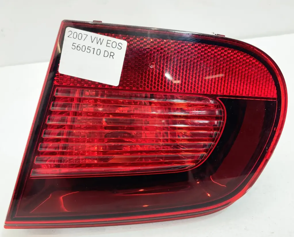 ✅Feu arrière sur hayon droite VOLKSWAGEN EOS 2007 1Q0945094 560510