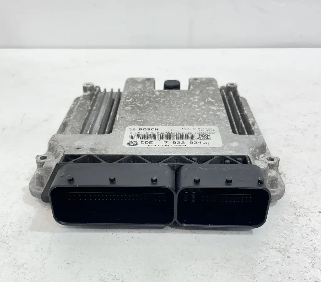 ✅Ecu Calculateur Moteur MINI COOPER 2009  R56 3 portes 1.6D 0281015233 555681