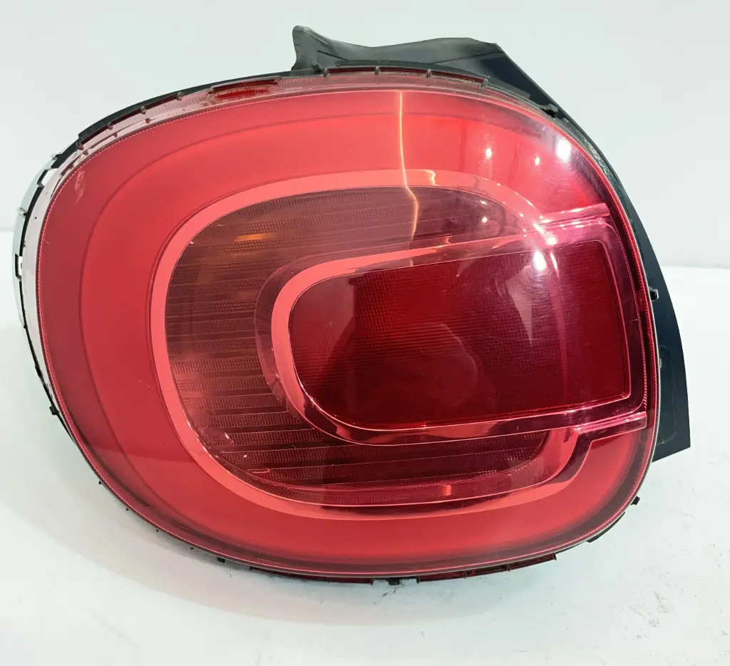 ✅Feu / phare arrière gauche FIAT 500L 2014 51883572 03475000 551344