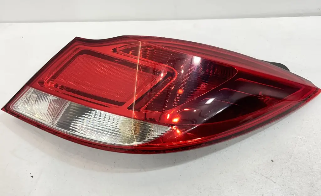 ✅Feu / phare arrière gauche OPEL INSIGNIA A 2013 13265355 13265355AY 560064