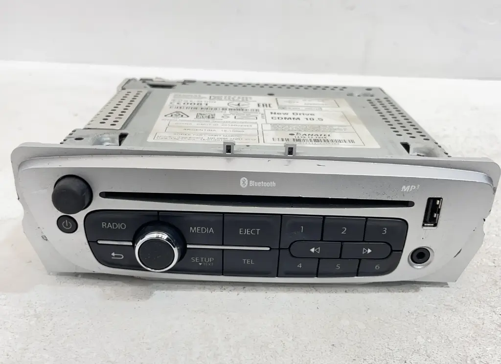 ✅Unité principale radio /CD/DVD/GPS RENAULT MEGANE III  2014 281150625R 560393