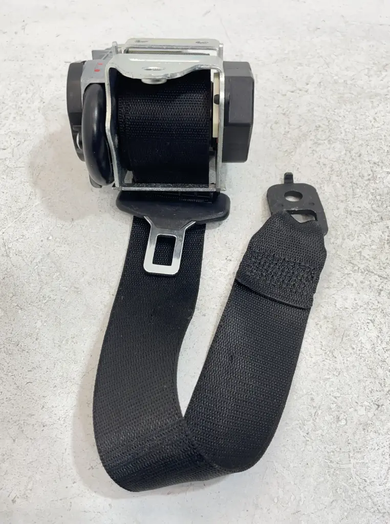 ✅Ceinture de Sécurité Arrière MERCEDES E220 C207 2012 619701700 000-090H 561784