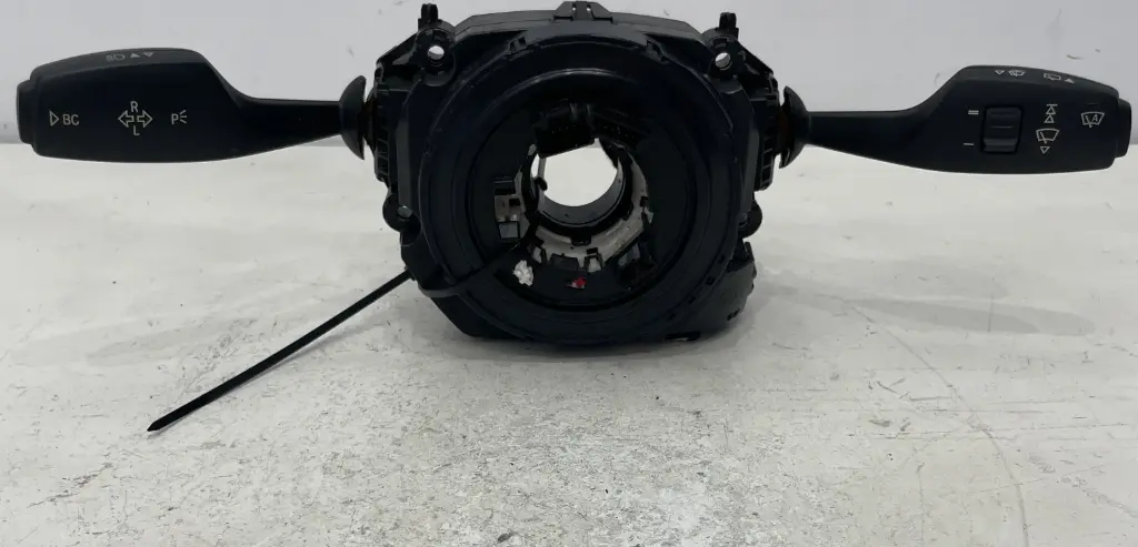 ✅Commodo commande essuie-glace /phare BMW 118I 2015 F21 LCI 935114802 59075705