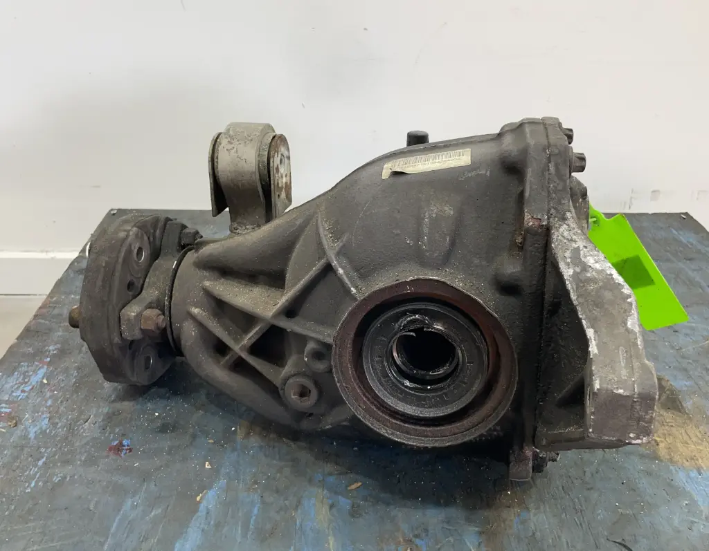 ✅Différentiel arrière MERCEDES C200 W204 2010 2.2D 100KW A2093510205 560752