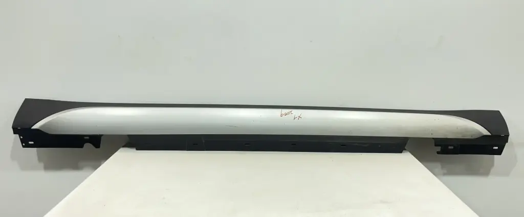 ✅Cache-jupe / Bas De Caisse droite BMW X1 2009 E84 51772993564 561751