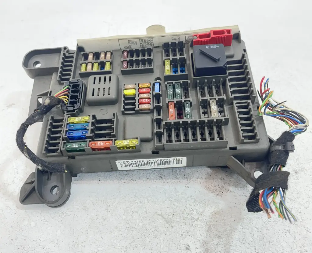 ✅Boîte à fusibles BMW X5 2009 E70 518954020A 693168703 561816