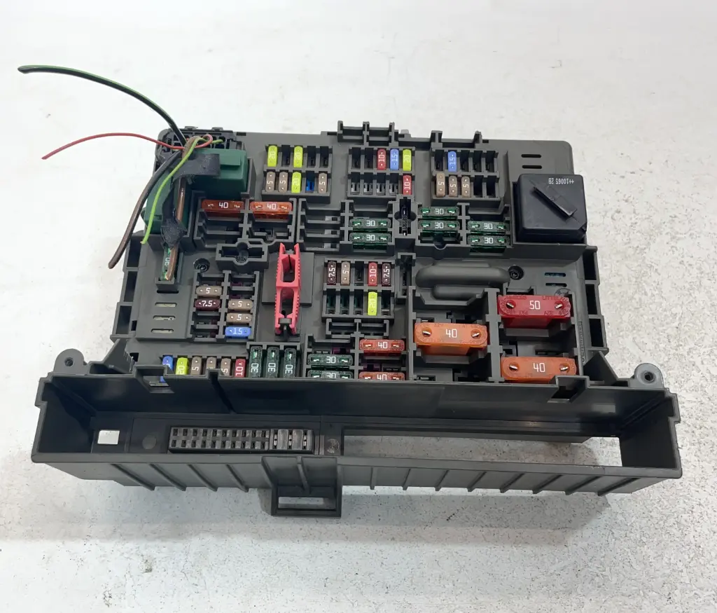  ✅Boîte à fusibles BMW X1 2010 E84 911944604 9119446 10688710 316603 