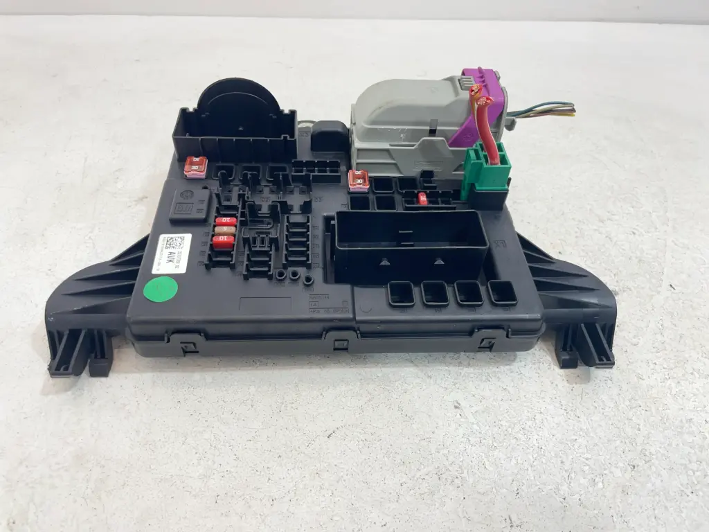  ✅Boîte à fusibles OPEL INSIGNIA A 2013 2273776802 22737768 560064