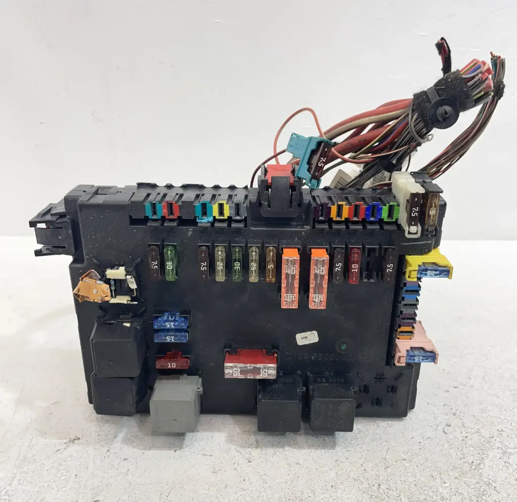 ✅Boîte à fusibles MERCEDES S350 W221 2010 A2219003101 A2219003001 560378