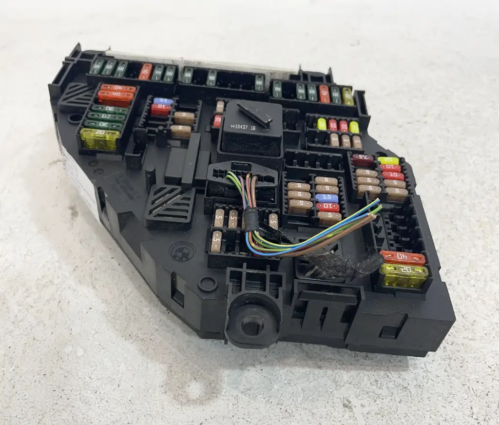  ✅BOÎTES À FUSIBLES BMW 520D 2010 F10 923442301 9234423 562114