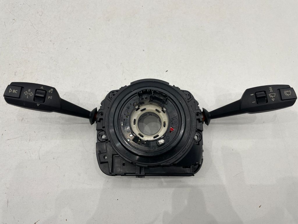 ✅Commodo, commande essuie-glace/phare BMW 1' E81 2008 L: 57590364 R: 39200208231