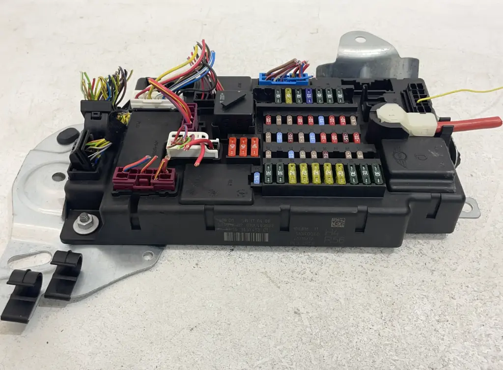 ✅Boîte à fusibles MINI COOPER 2012 R56 61353457413 345741301 560275