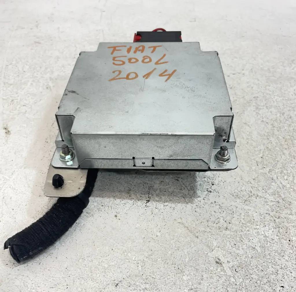 ✅Module électronique FIAT 500L 2014 503950410301 561046