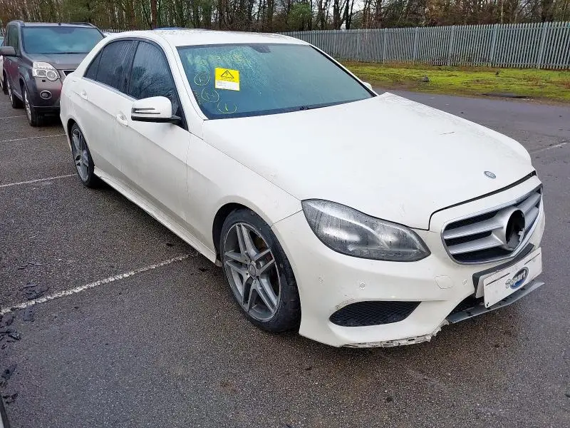 MERCEDES E300 2014 W212 