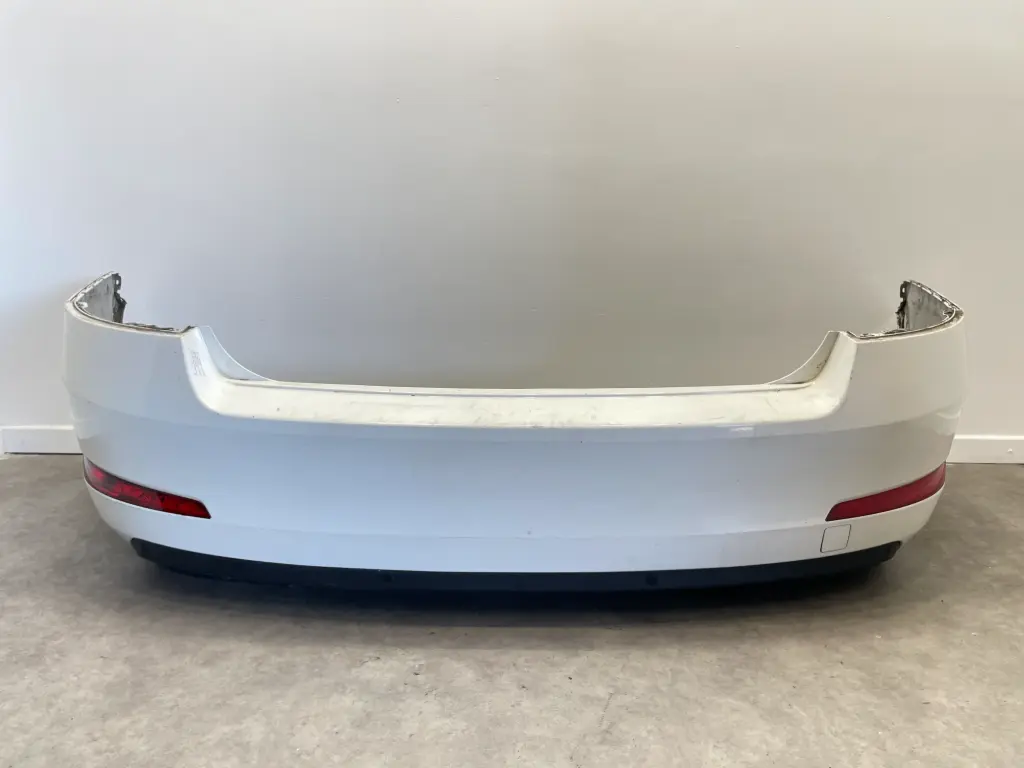 ✅Pare-choc arrière SKODA OCTAVIA 2013 III Hatchback 5E5807421 580573