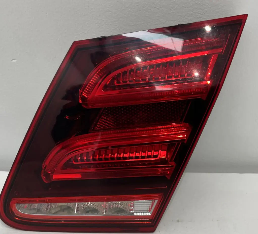 ✅ Feu arrière sur hayon droite MERCEDES E220 W212 2014 613992 74520915