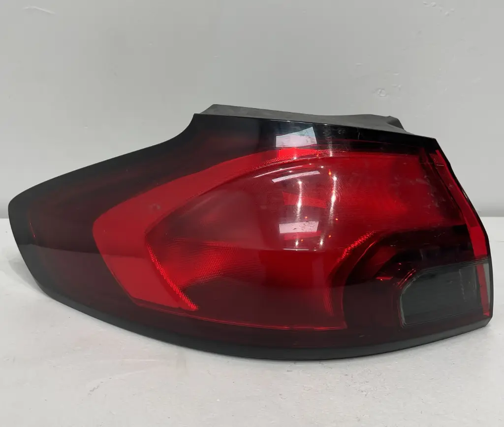 ✅Feu / phare arrière gauche OPEL ZAFIRA 2015 13278784AAJ  13278784 95071335 