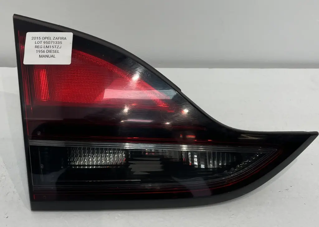 ✅Feu arrière sur hayon gauche OPEL ZAFIRA 2015 13288832AGJ 13288832 95071335