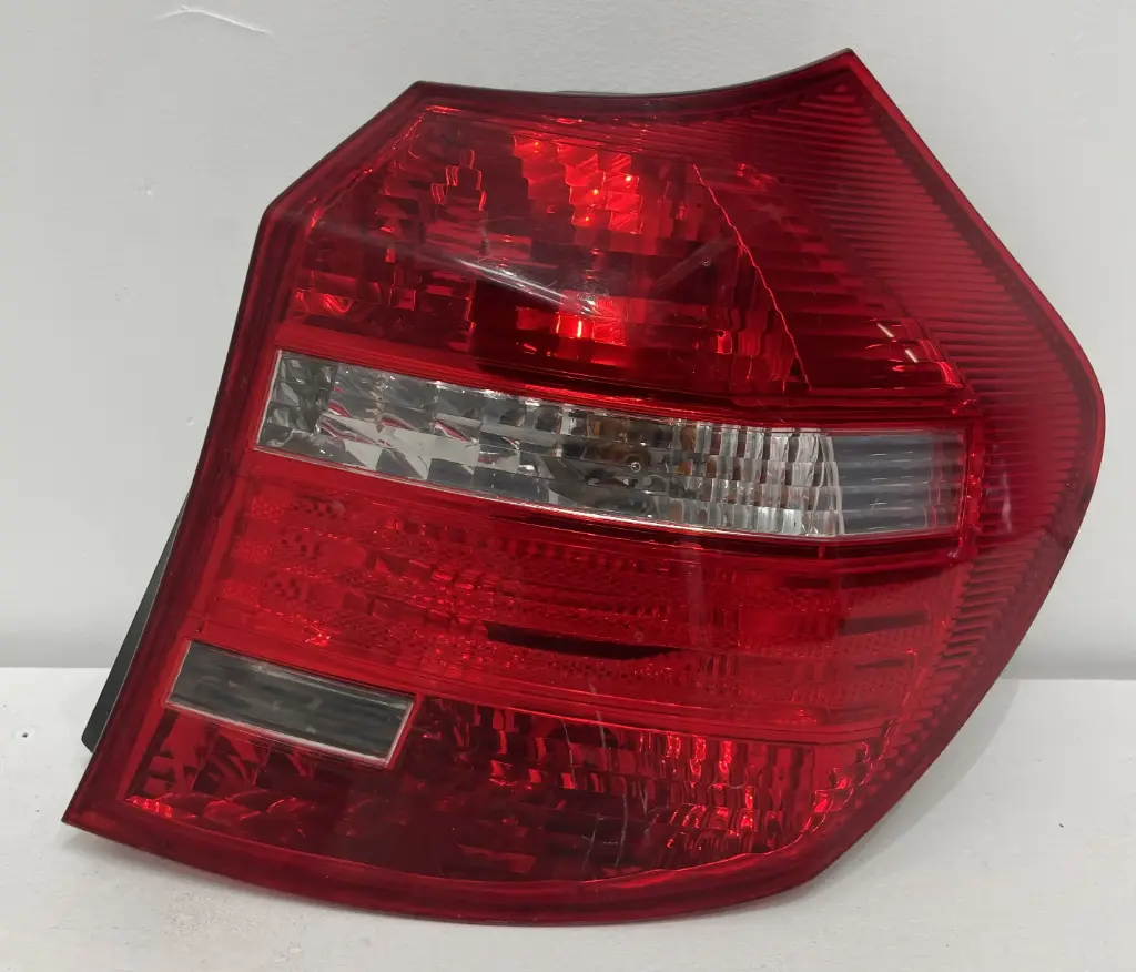 ✅Feu / phare arrière droite BMW 118D 2008 E87 63217164956 7164956 572638