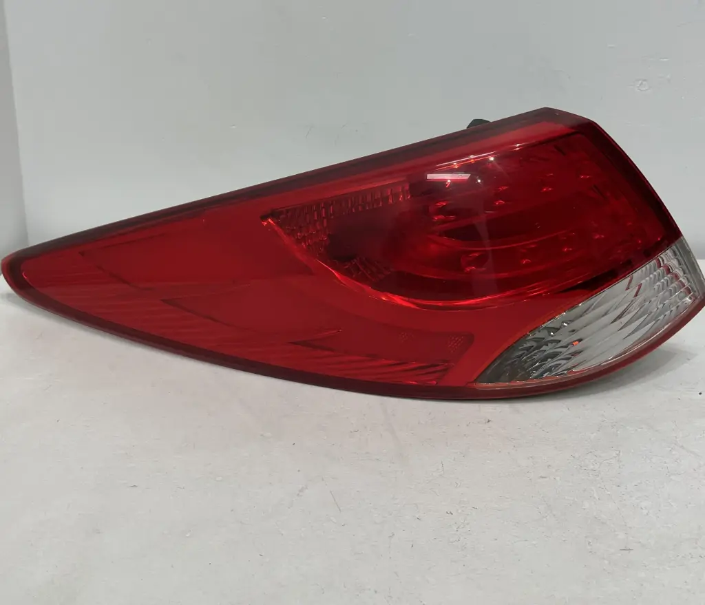 ✅Feu / phare arrière gauche HYUNDAI IX35 2012 92401-2Y0 924012Y0 579558 