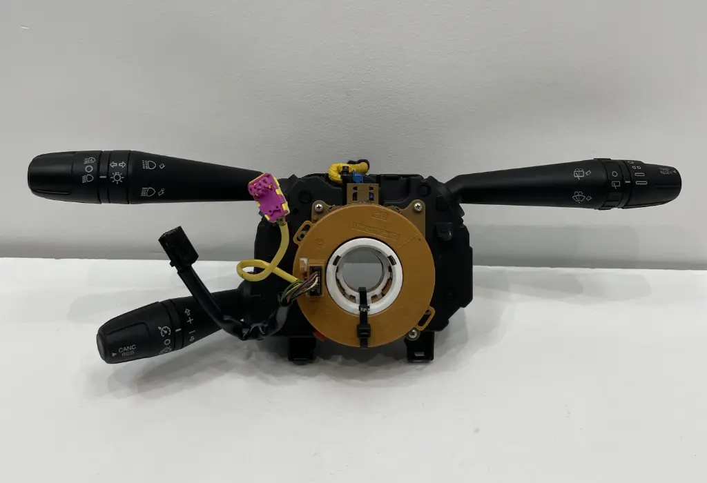 ✅Commodo commande essuie-glace/phare FIAT 500L MULTIJET 2014 28408375 582572