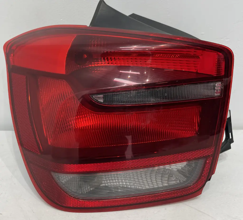 ✅Feu / phare arrière gauche BMW 118D 2011 F20  7270097 63217270097-06 99093195