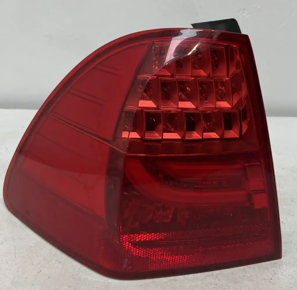 ✅Feu / phare arrière gauche BMW 318D 2012 E91 63217289431 7289431 99779485 