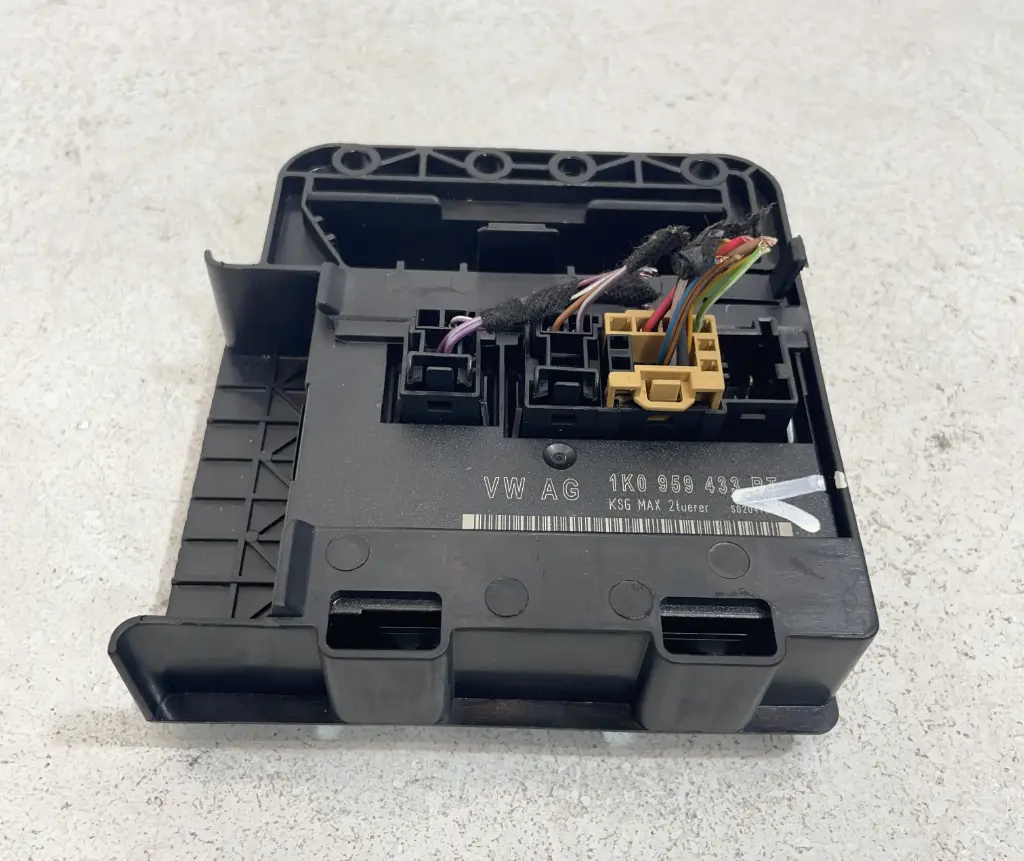 ✅Module confort VOLKSWAGEN SCIROCCO III 2009 1K0959433 1K1907348A 558888