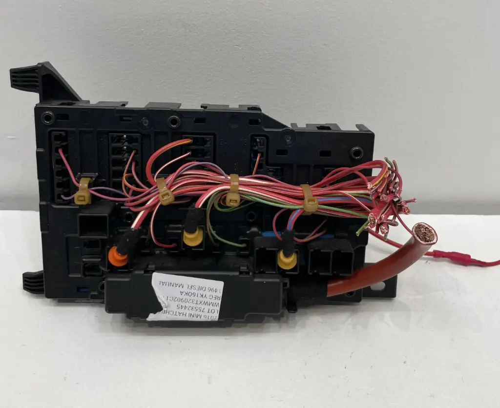 ✅Boîte à fusibles MINI COOPER 2016 F55 61149360501 9360501 75532445