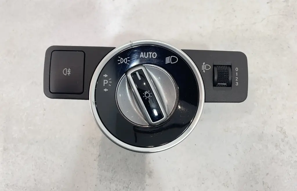 ✅Commande de phare MERCEDES E220 C207 2012 A2129056800  561784