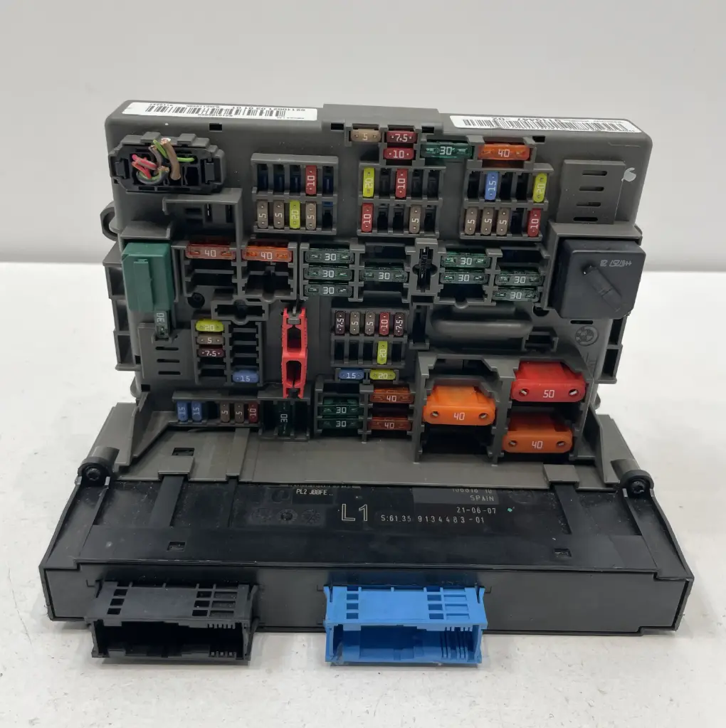 ✅Boîte à fusibles BMW 325I 2007 E92 9119447-02 9119447 6135913448301 582621 