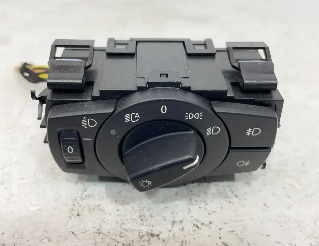 ✅Commande de phare BMW X1 2012 E84 693279204 33600101 561418