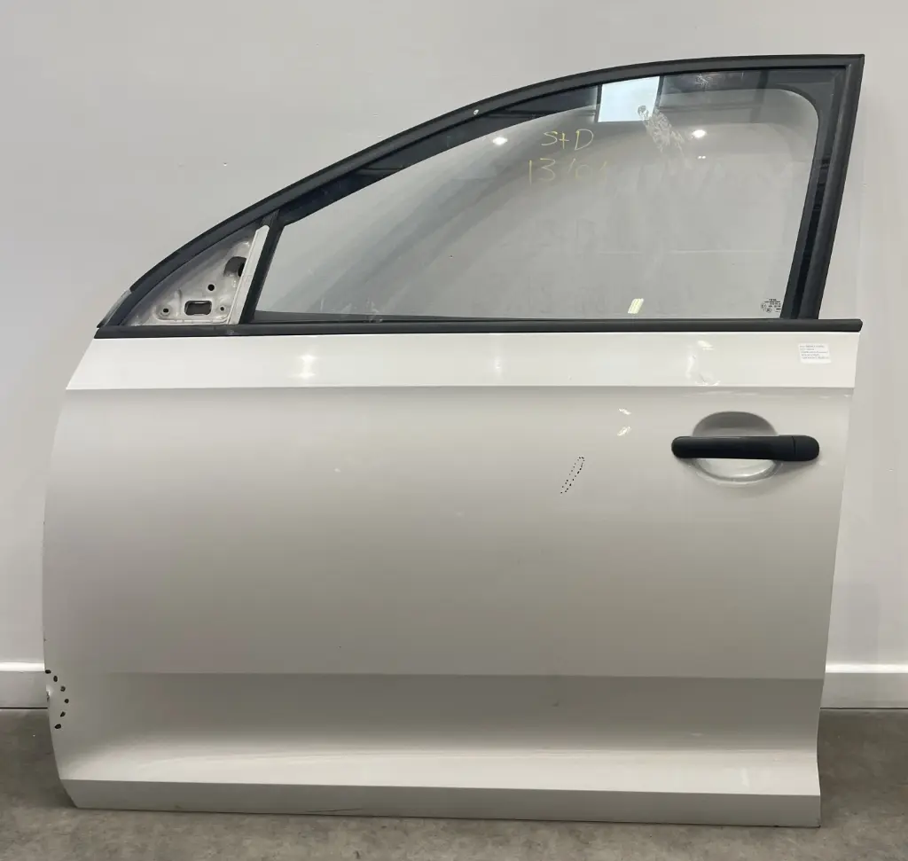 ✅Porte avant gauche SKODA RAPID 2014  5JA831051C  328314 