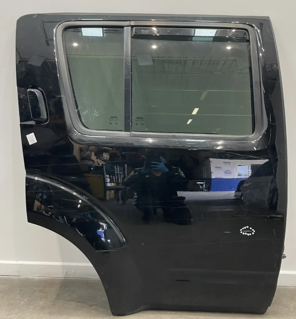 ✅Porte arriére droite NISSAN PATHFINDER 2013 82100EB330 42042396