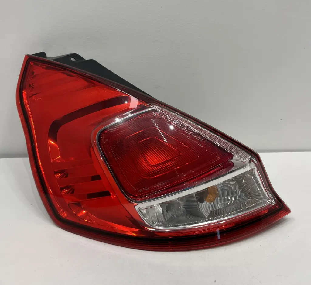 ✅Feu / phare arrière gauche FORD FIESTA 2014 C1BB-13405-A C1BB13405A 50003247