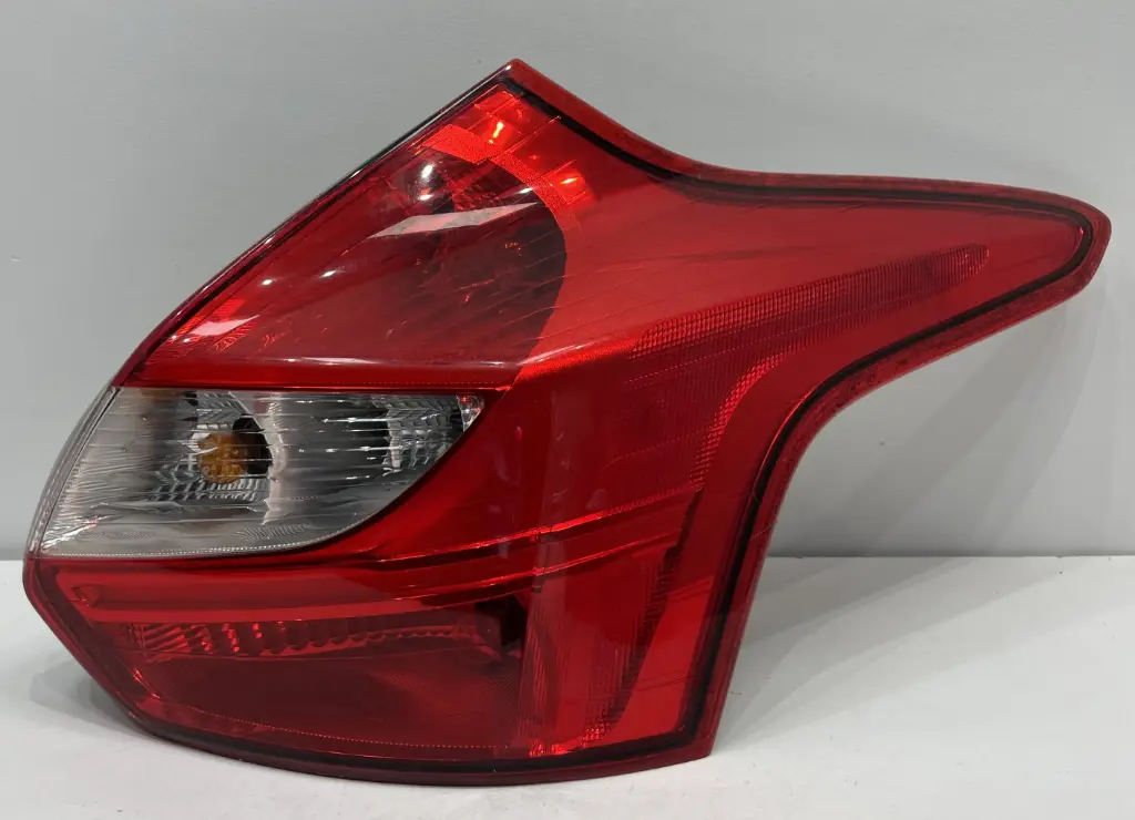 ✅Feu / phare arrière droite FORD FOCUS 2011 BM51-13404-A 597530 